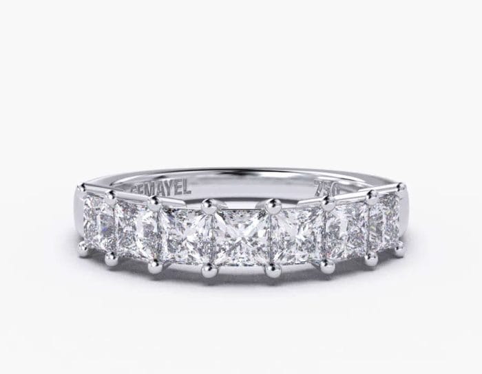 18K White Gold Anniversary Ring (Variable) 18K White Gold Anniversary Ring (Variable)